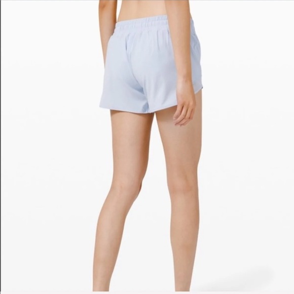 ❌ SOLD❌ Size 6 Lululemon hotty hot short II 4” - Picture 6 of 6